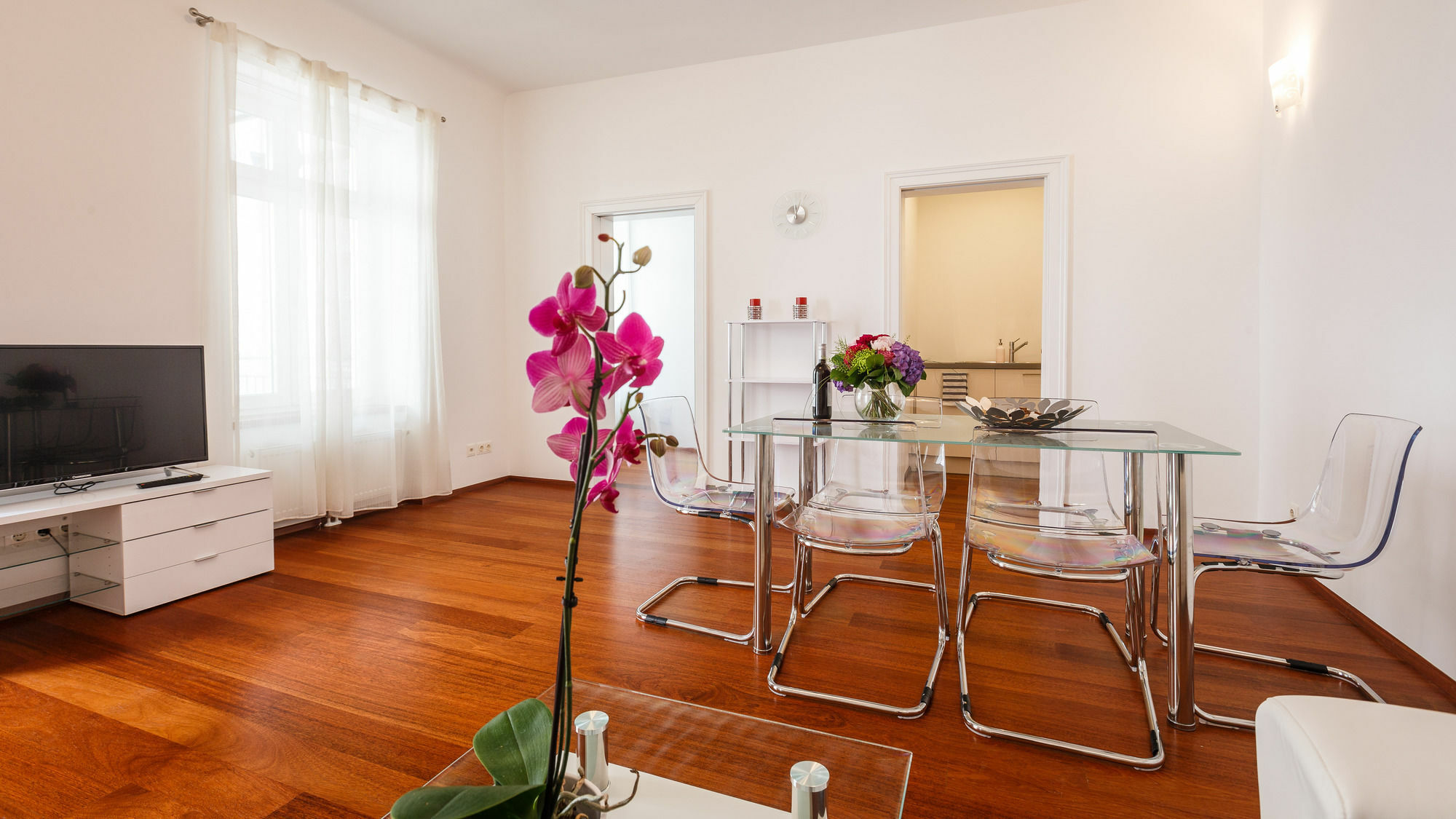 Operngasse Premium in "Your Vienna" Appartement Buitenkant foto